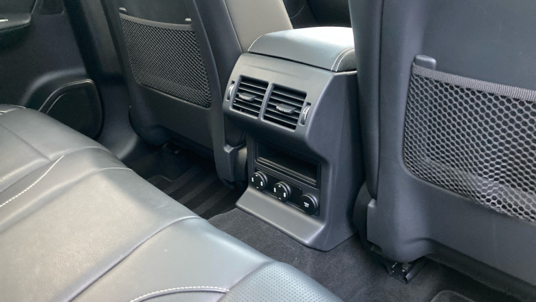 Jaguar F-Pace 2.0d [180] Chequered Flag 5dr Auto AWD Diesel Estate